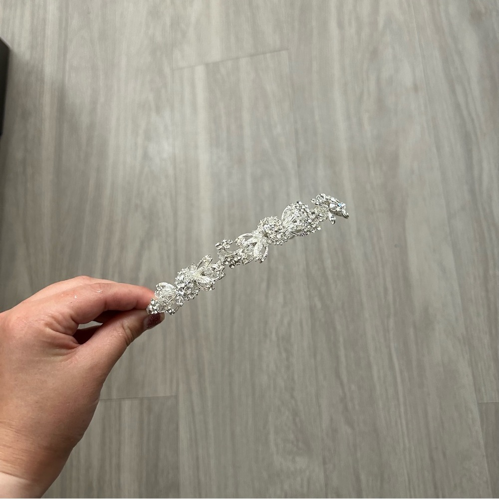 Silver and diamond tiara - Picture 2 of 4